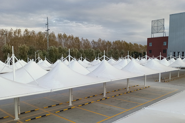 哈爾濱張拉膜：改變城市環(huán)境，點(diǎn)亮冰城風(fēng)采